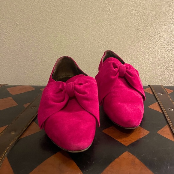 Vintage Victorian Kenneth Cole New York Pink Suede Bow Heels - Picture 2 of 8